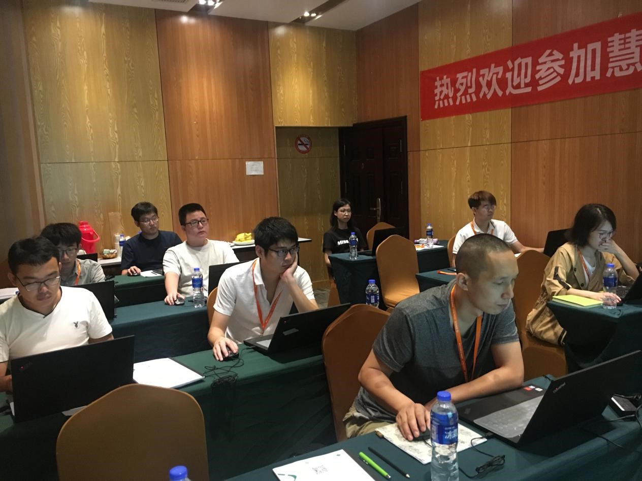 慧都学院培训现场