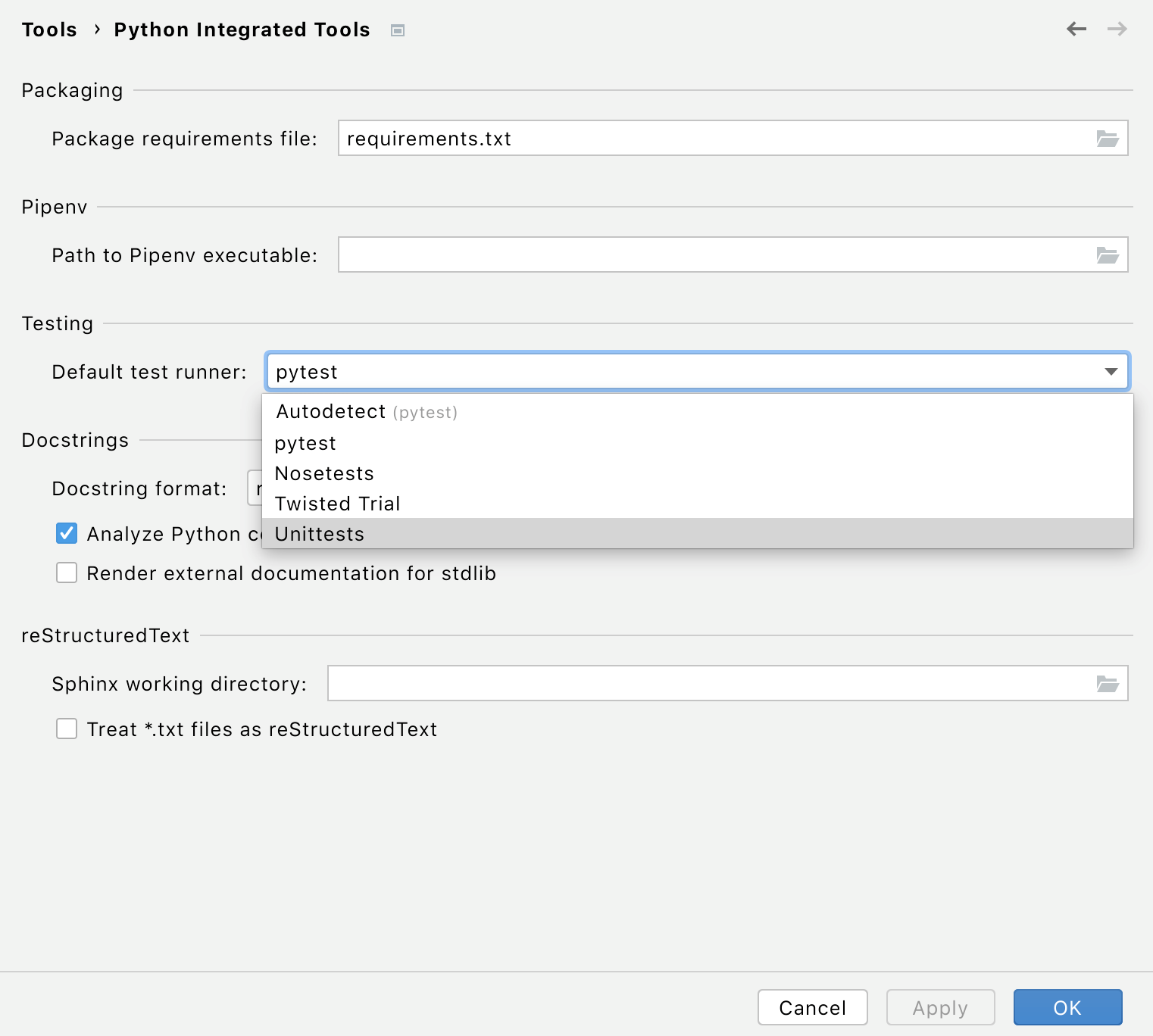 python开发工具pycharm。