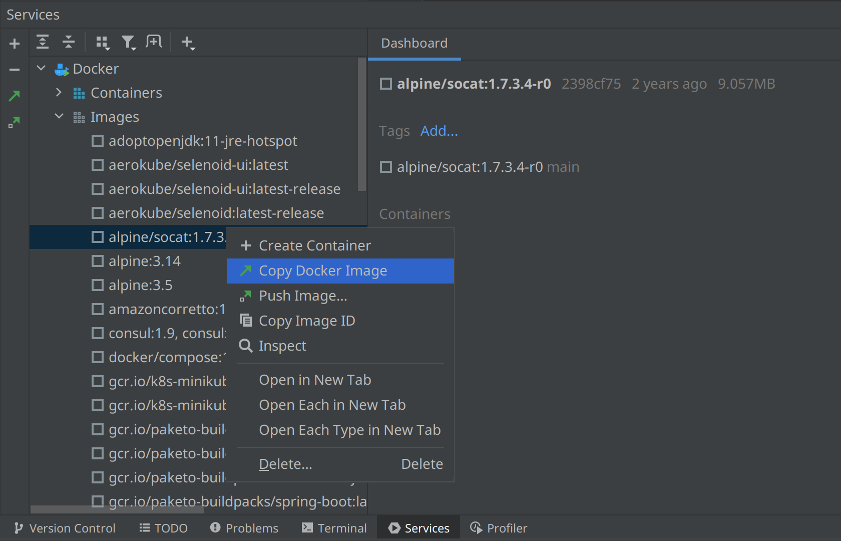 python开发工具pycharm。