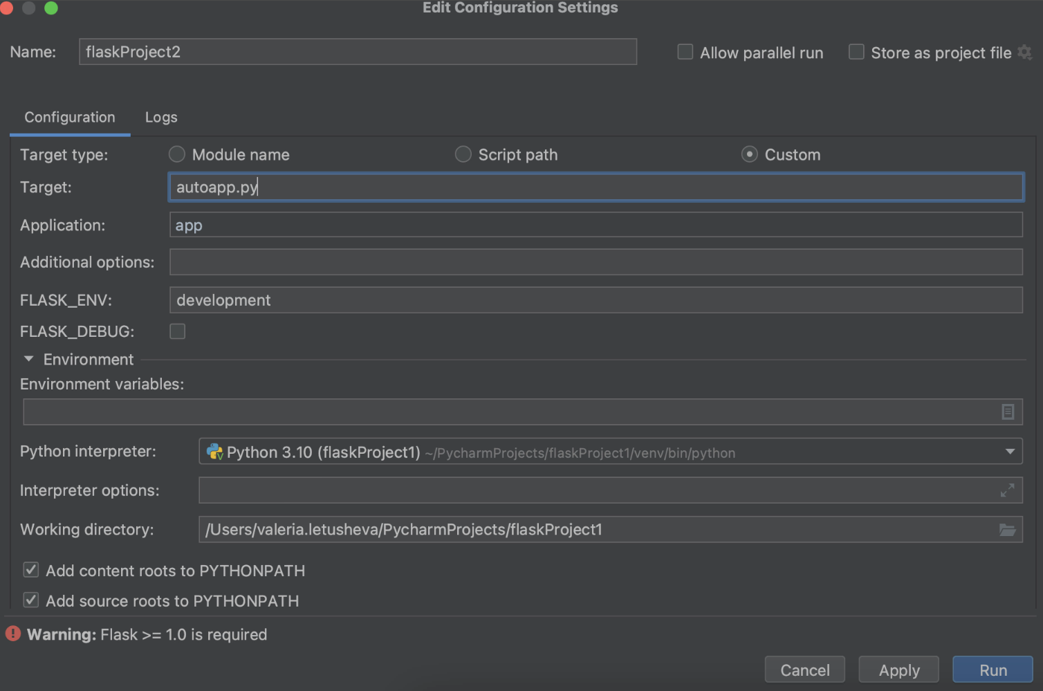python开发工具pycharm。