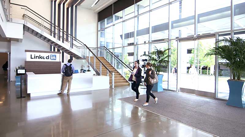 LinkedIn 采用 Tableau Server 为数千名销售人员提供支持，从而减少客户流失
